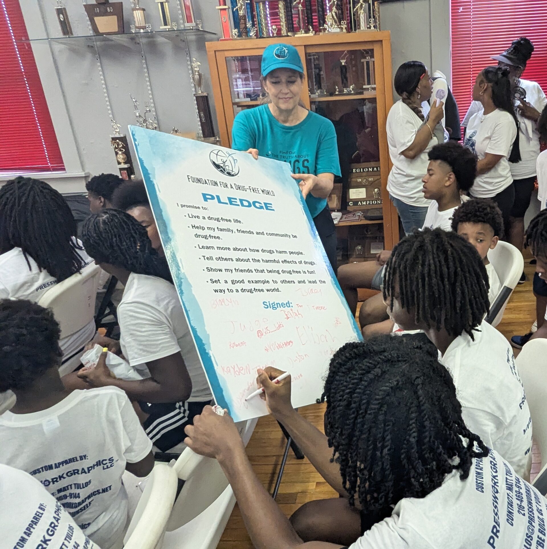 Image default