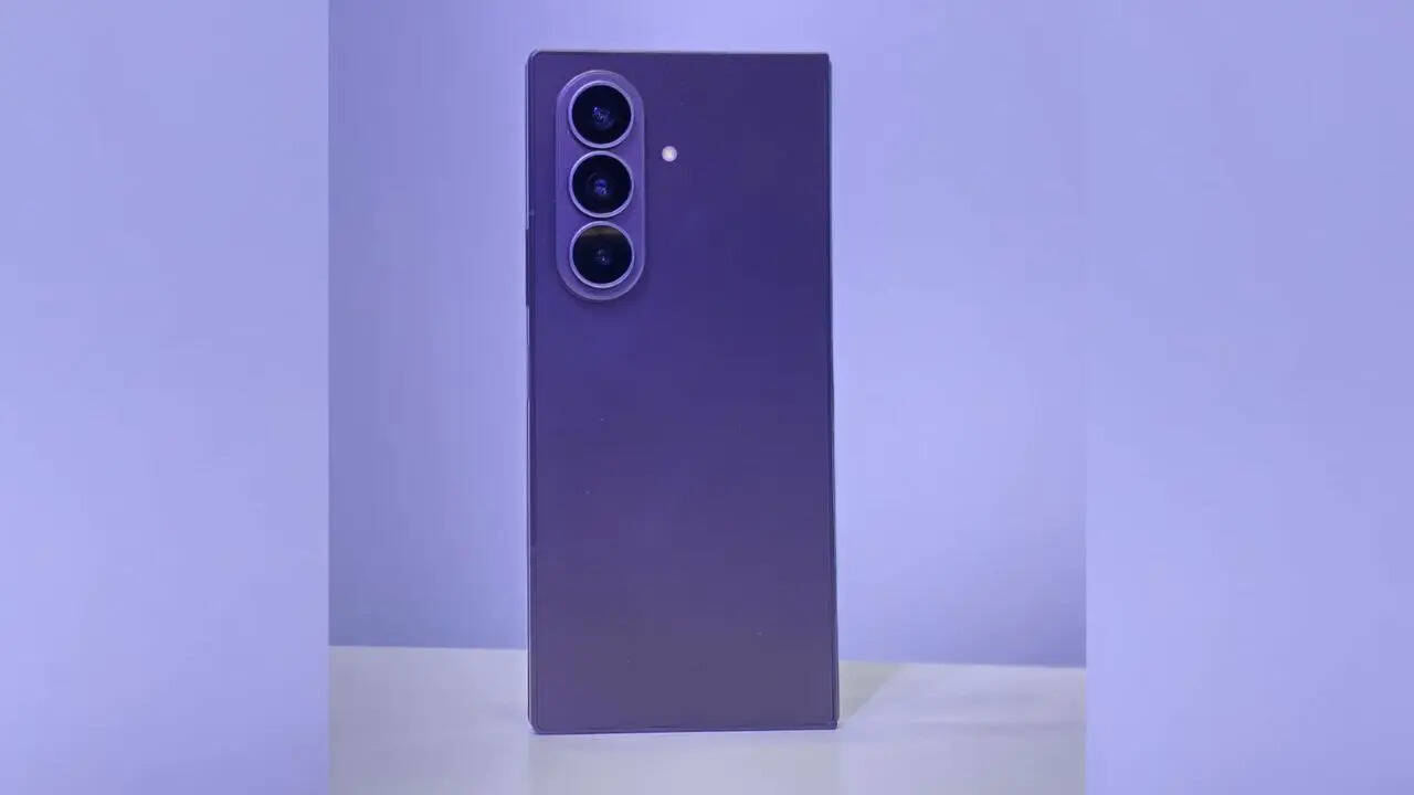 Image default